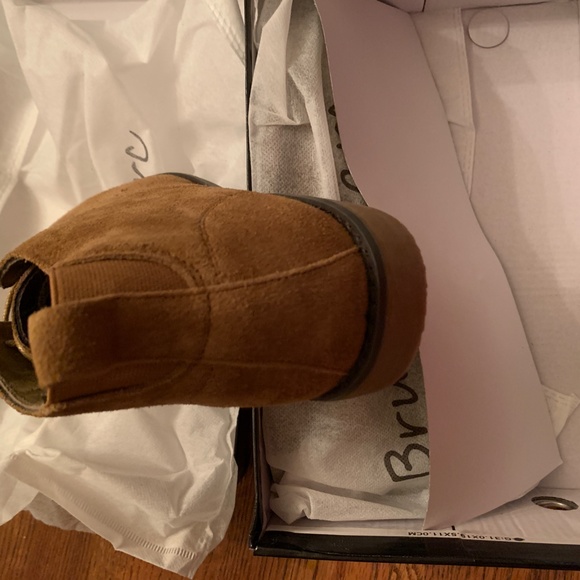 Bruno Marc Chukka Boots sz 7 NWOT - Picture 8 of 10